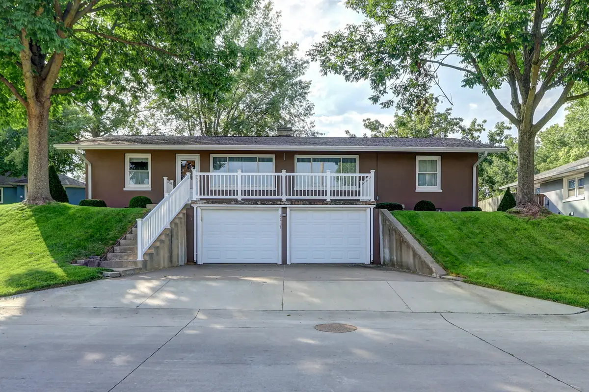 1237 Harrison Drive, Clinton, IA 527322 - #1