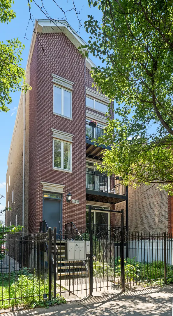 1947 W Erie Street #3, Chicago, IL 60622
