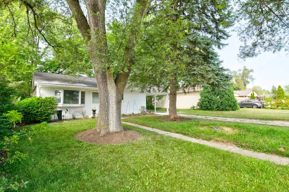 112 Green Lane, Carpentersville, IL 60110 - #1