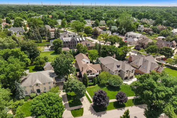 433 S Hill Avenue, Elmhurst, IL 60126