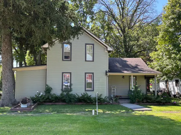 201 W Green Street, Roberts, IL 60962