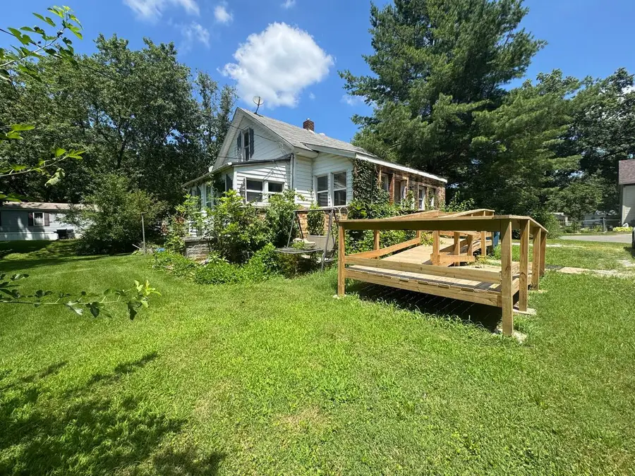 331 E Ellis Street, Centralia, IL 62801 - #3
