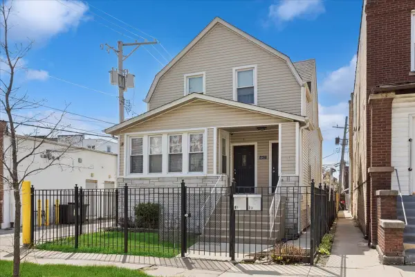 4817 W Dakin Street, Chicago, IL 60641