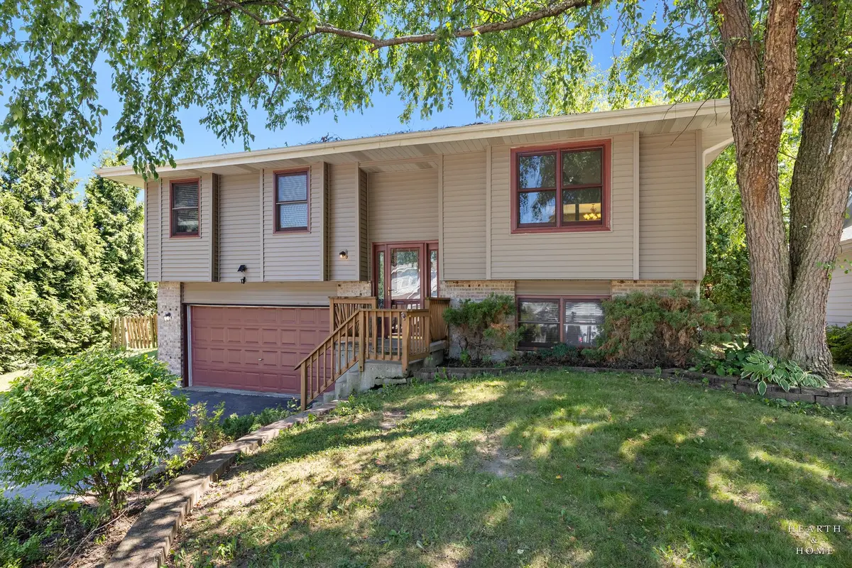 558 Barbary Lane, Woodstock, IL 60098 - #1