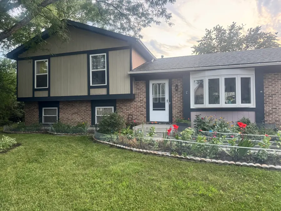 795 Apache Court, Lake Zurich, IL 60047 - #2