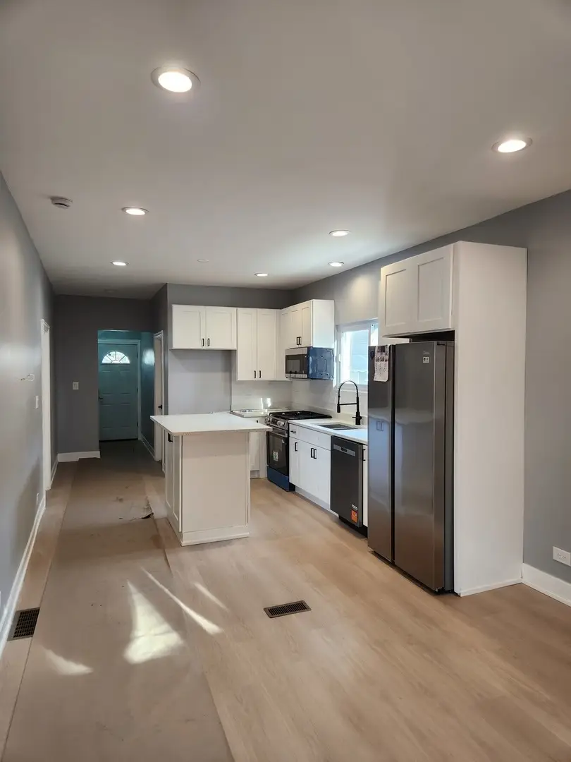 12317 S Carpenter Street, Calumet Park, IL 60827 - #3