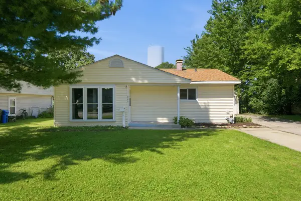 207 Caddy Avenue, Carpentersville, IL 60110