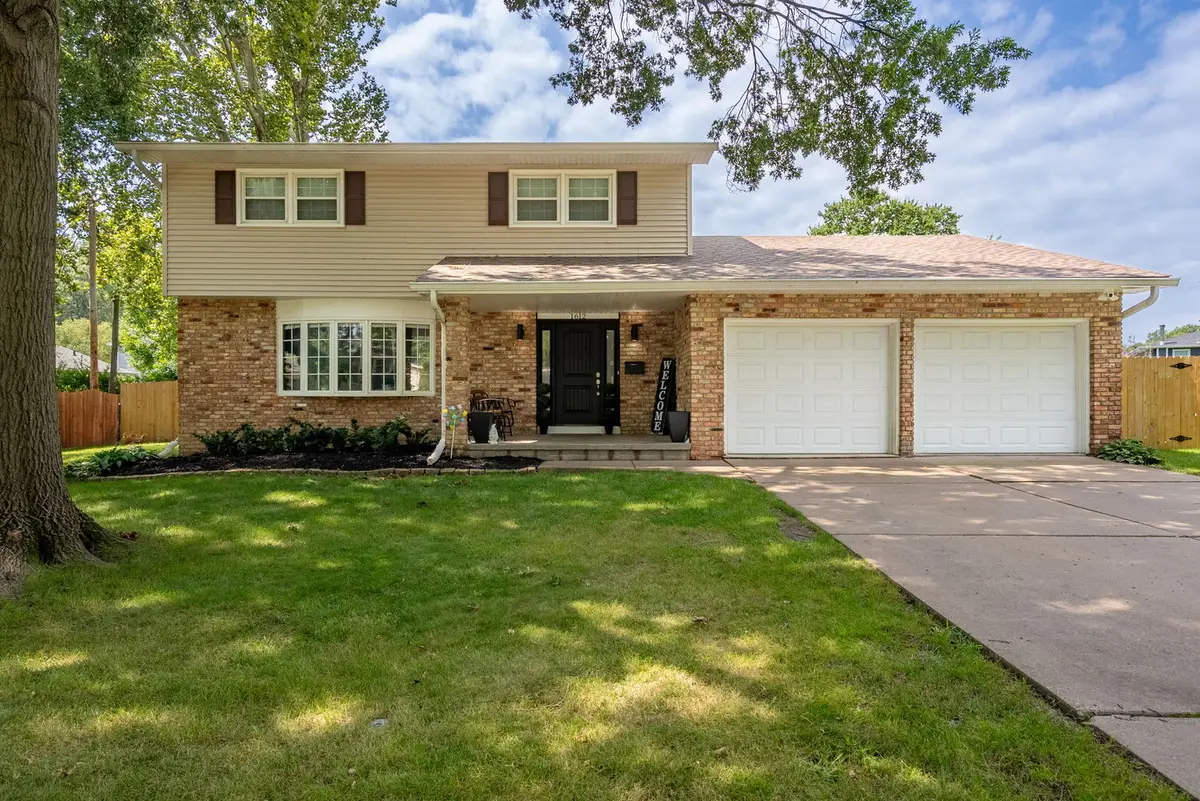 1612 20th Street, Bettendorf, IA 52722 - #1