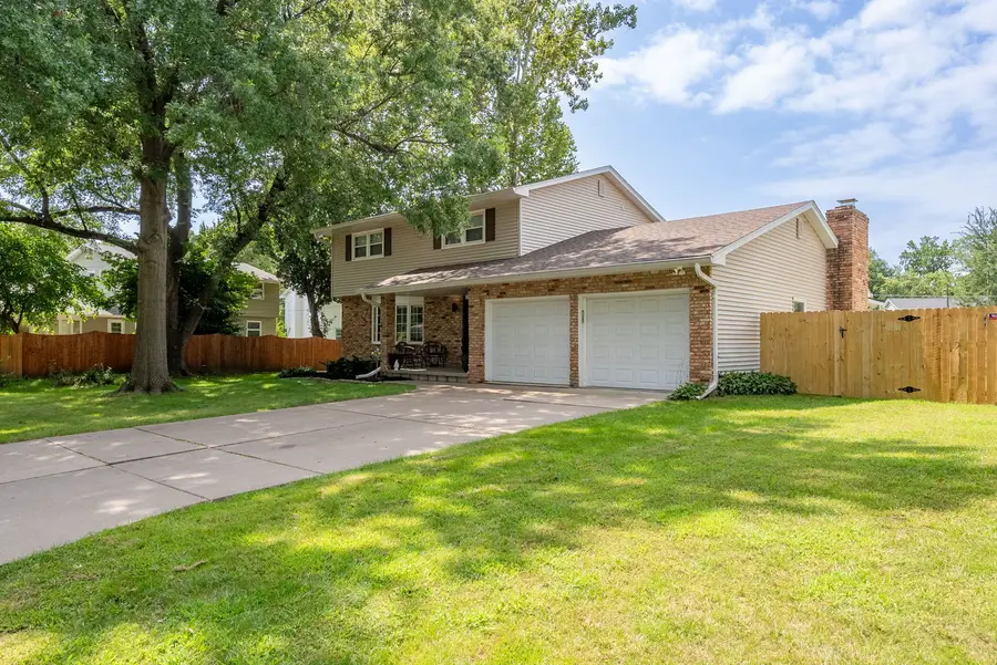 1612 20th Street, Bettendorf, IA 52722 - #2
