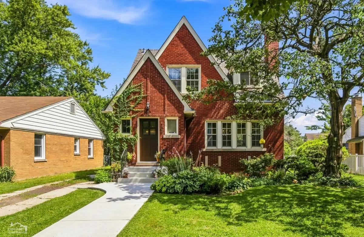 105 N Lancaster Street, Mount Prospect, IL 60056 - #1