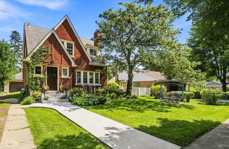 105 N Lancaster Street, Mount Prospect, IL 60056 - #2
