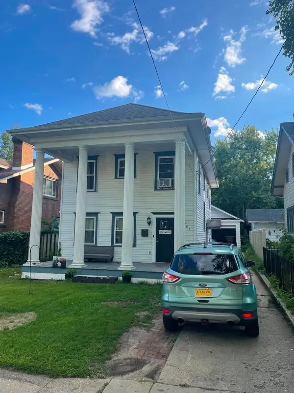706 John Street, Rockford, IL 61103