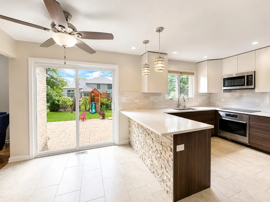 1276 Woburn Drive, Lemont, IL 60439 - #3
