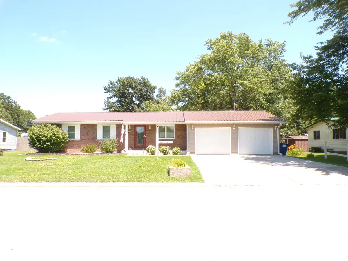 712 N James Street, Sparta, IL 62286 - #1