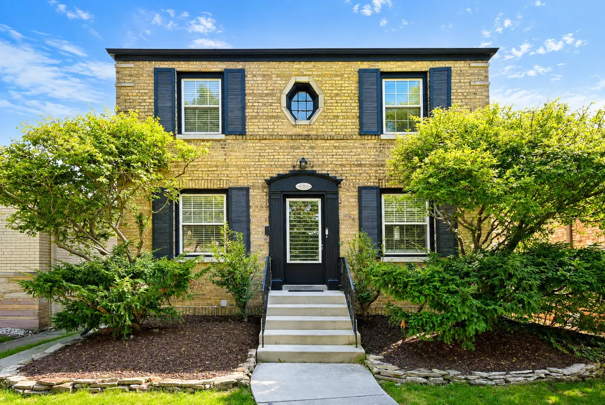 6133 N Karlov Avenue, Chicago, IL 60646 - #1
