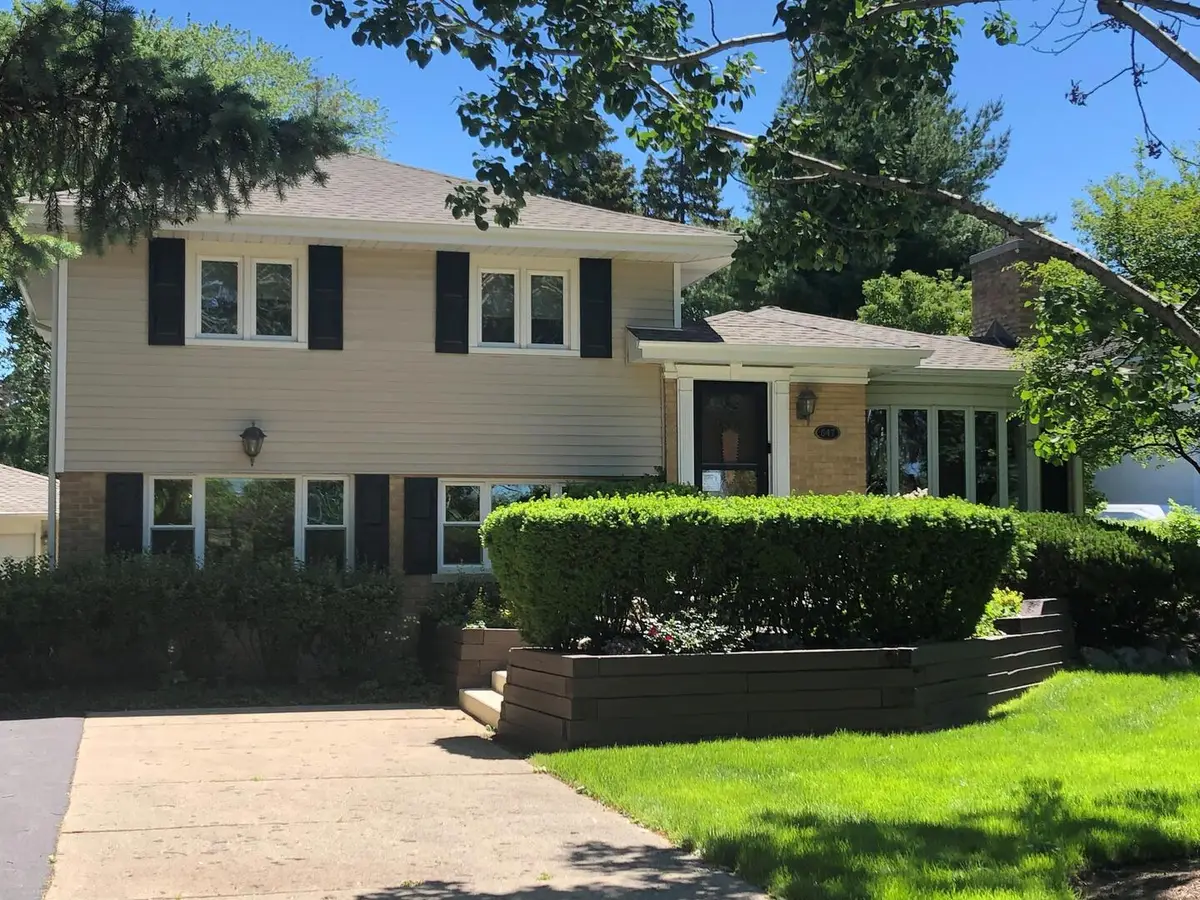 647 N Wilke Road, Arlington Heights, IL 60005 - #1