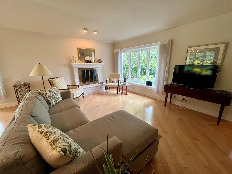647 N Wilke Road, Arlington Heights, IL 60005 - #2