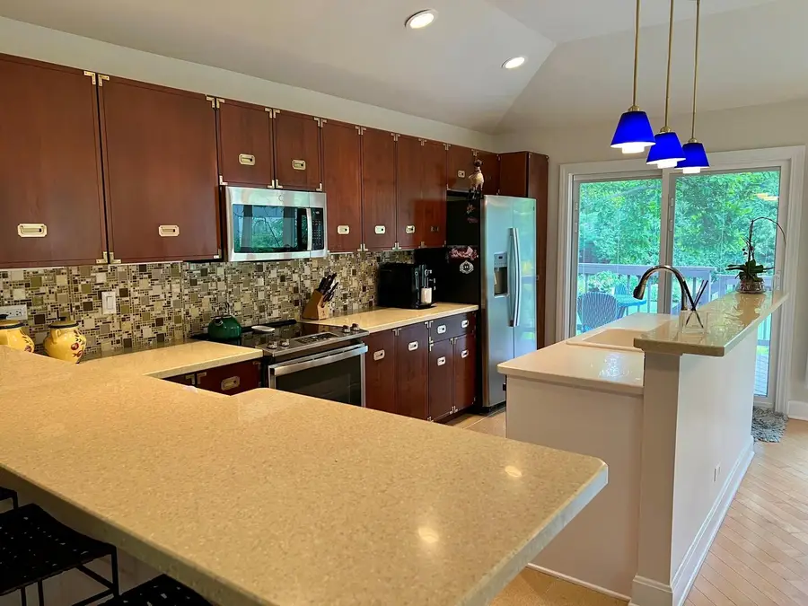 647 N Wilke Road, Arlington Heights, IL 60005 - #3