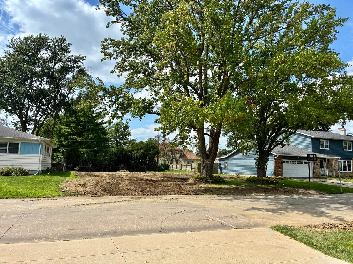 3891 1st Street, East Moline, IL 61244 - #1