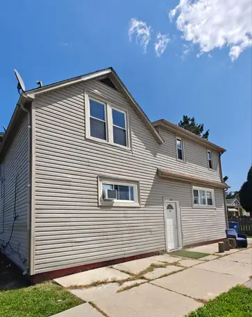 1801 Glenn Drive, North Chicago, IL 60064