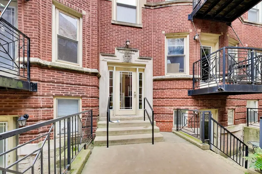 1340 W Greenleaf Avenue #3G, Chicago, IL 60626 - #2