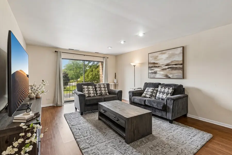 2100 Valencia Drive #215B, Northbrook, IL 60062 - #3