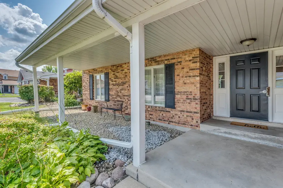 7236 Cottonwood Court #B, Willowbrook, IL 60527 - #2