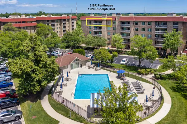 1220 Rudolph Road #5B, Northbrook, IL 60062
