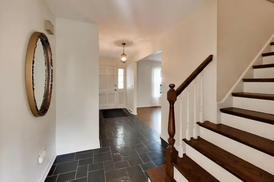 1535 N Haddow Avenue, Arlington Heights, IL 60004 - #3