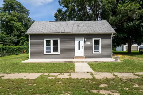 409 W Carter Street, Stanford, IL 61774