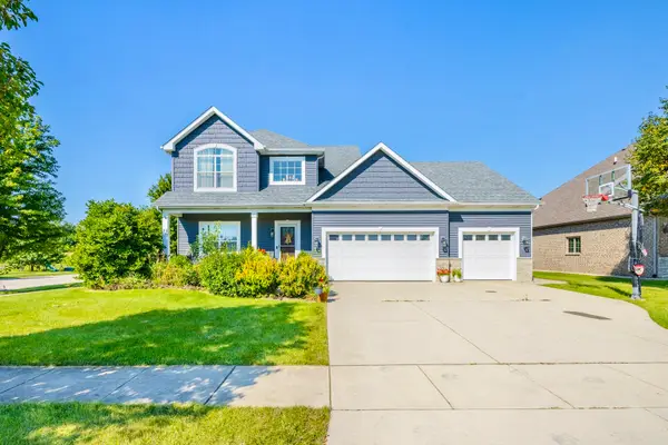 301 Arrowhead Drive, Minooka, IL 60447