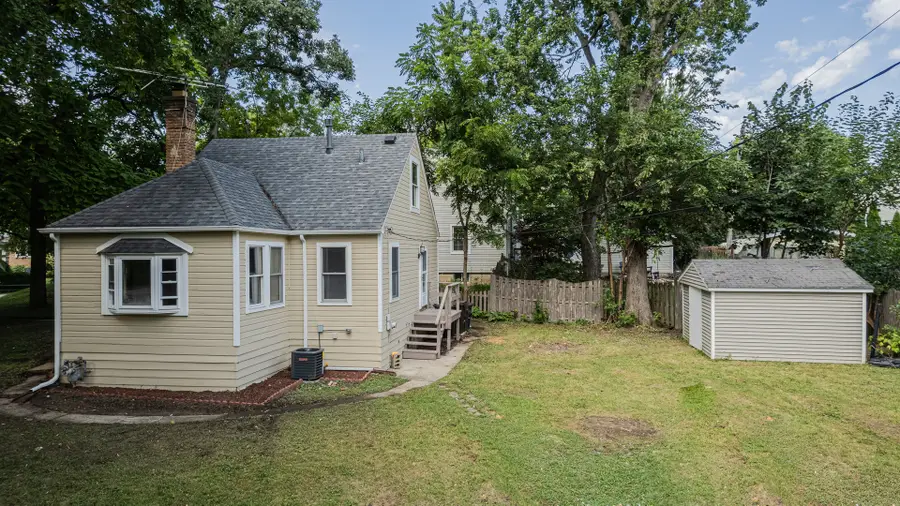 3916 Eastway Drive, Island Lake, IL 60042 - #2