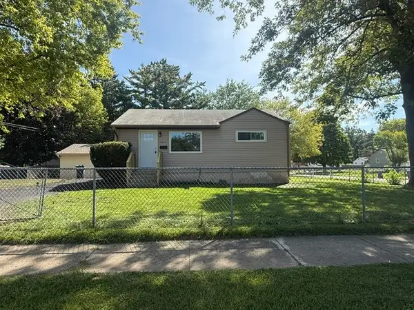 1945 Creek Road, Waukegan, IL 60087