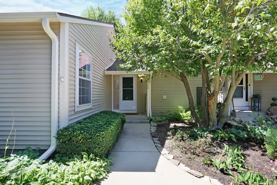 932 Chase Court, Gurnee, IL 60031 - #2