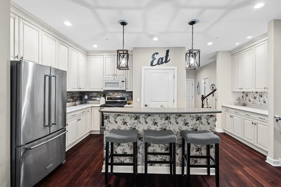 1907 Lynn Circle, Libertyville, IL 60048 - #3
