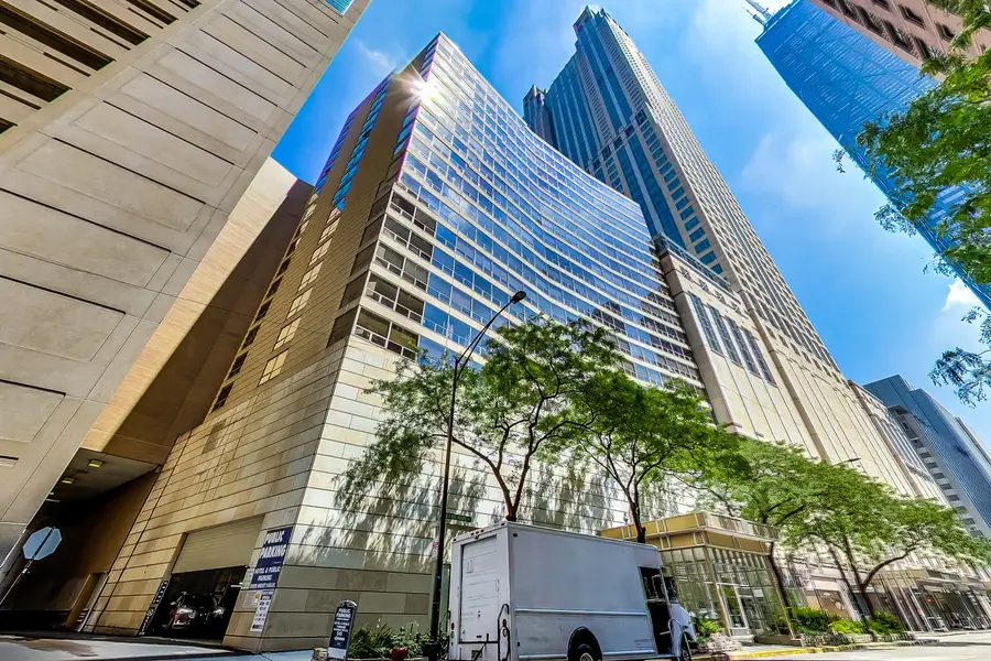 110 E Delaware Place #1402, Chicago, IL 60611 - #2