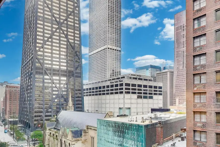 110 E Delaware Place #1402, Chicago, IL 60611 - #3