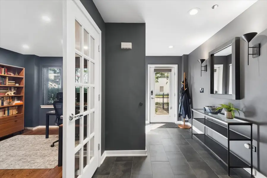 Address Withheld By Seller, Chicago, IL 60657 - #3