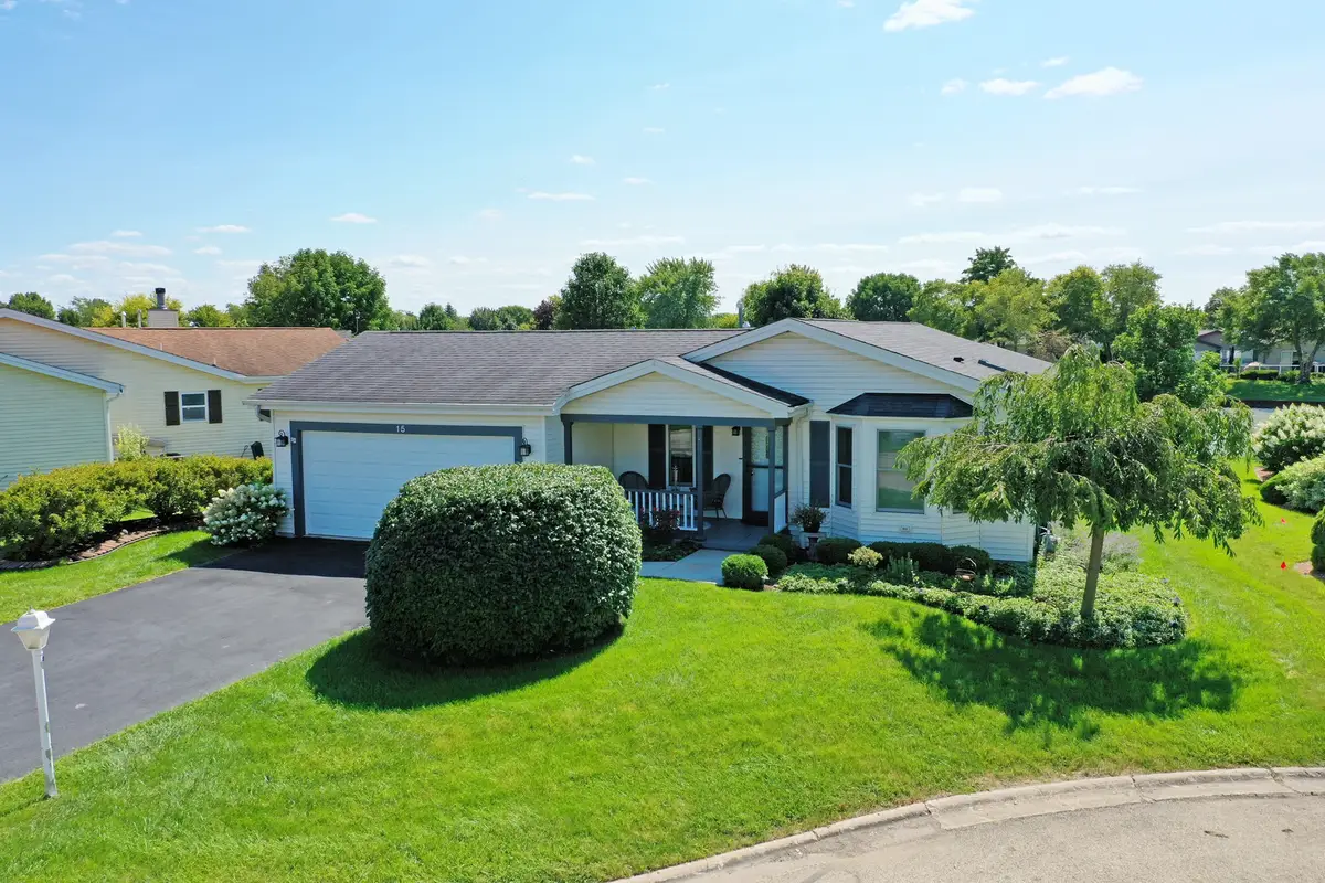 15 Saratoga Court, Grayslake, IL 60030 - #1