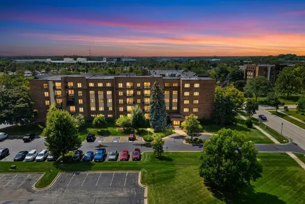453 Raintree Drive #3P, Glen Ellyn, IL 60137