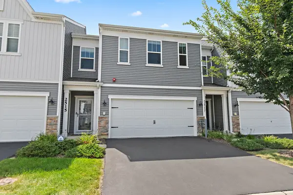 2515 Geranium Way #19-2, Rolling Meadows, IL 60008