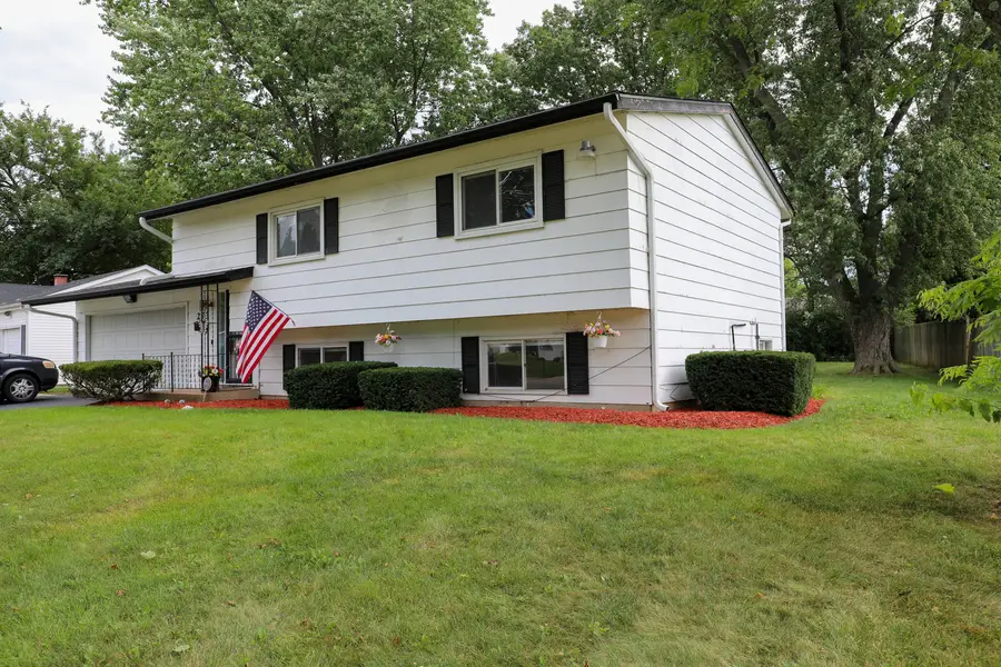 273 Berkshire Drive, Crystal Lake, IL 60014 - #2
