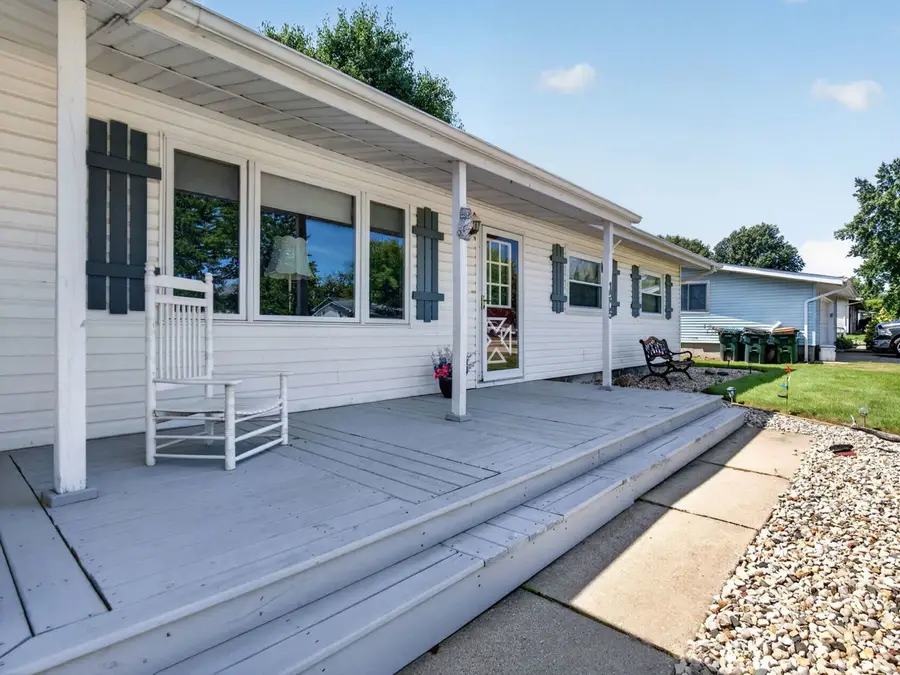 1205 E 2nd Street, Coal City, IL 60416 - #3