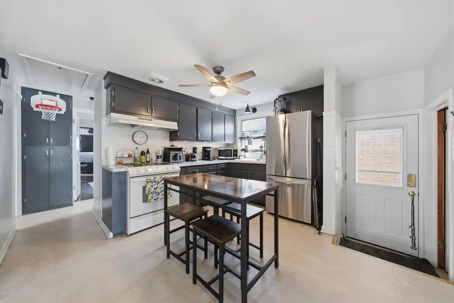 5231 S Meade Avenue, Chicago, IL 60638 - #2