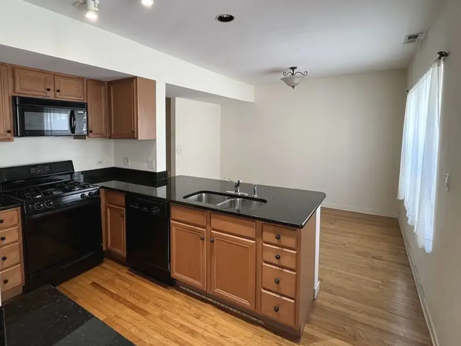 1017 E 46th Street #2S, Chicago, IL 60653 - #3