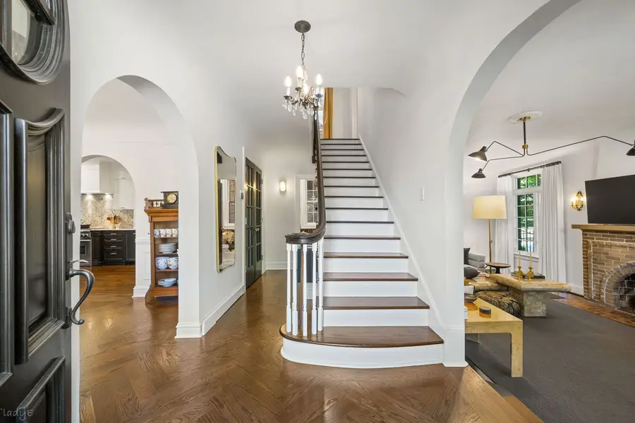 3045 W Ardmore Avenue, Chicago, IL 60659 - #3