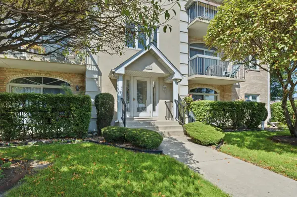 7900 Nagle Avenue #2N, Burbank, IL 60459