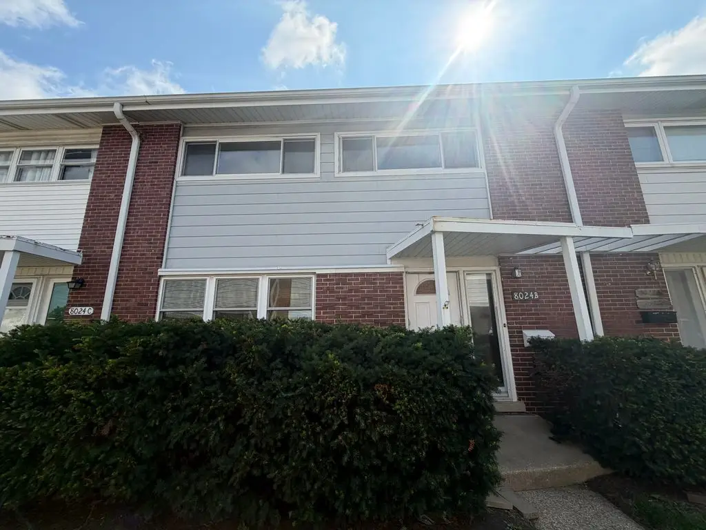 8024 W Lyons Street #B, Niles, IL 60714 - #1