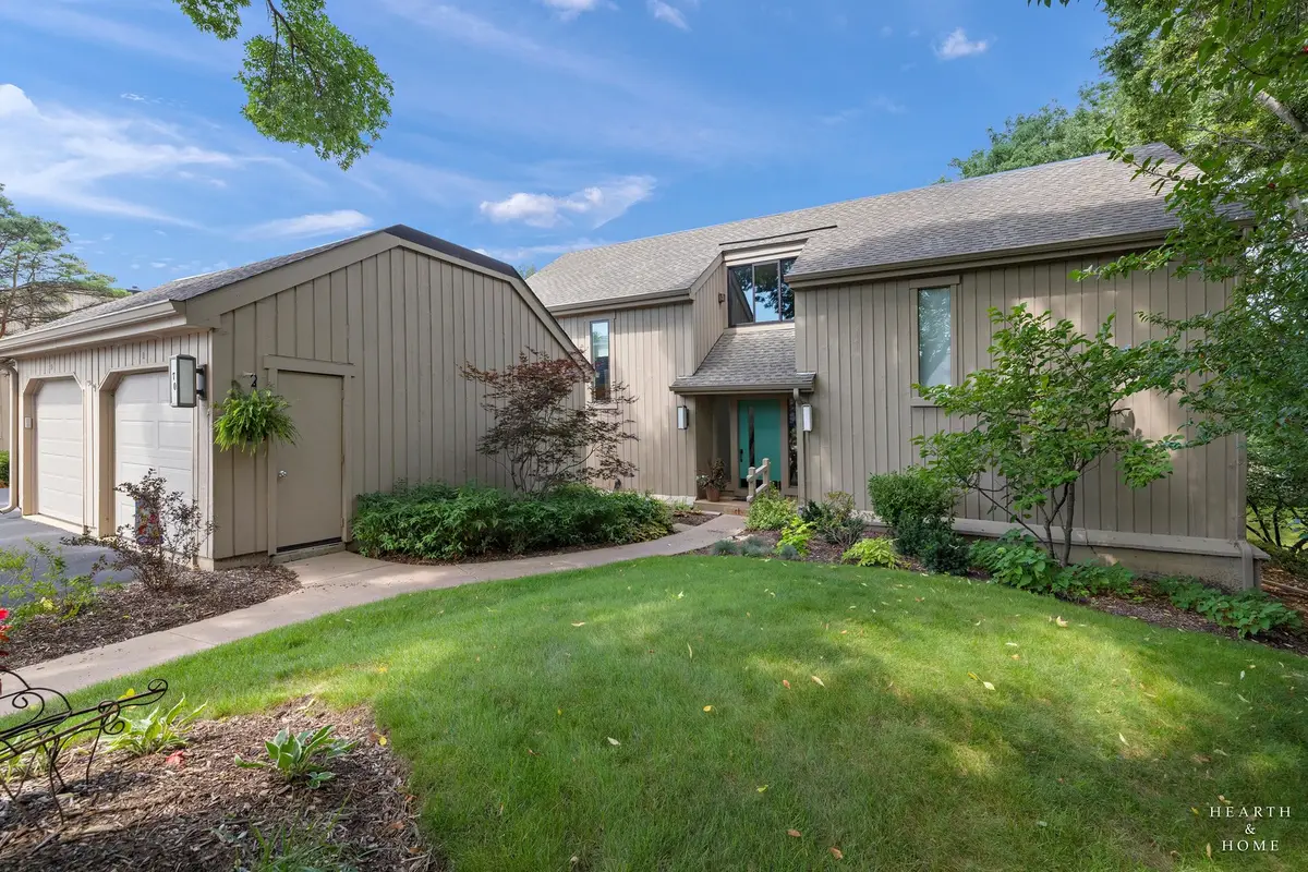 70 Cedar Ridge, Lake Barrington, IL 60010 - #1