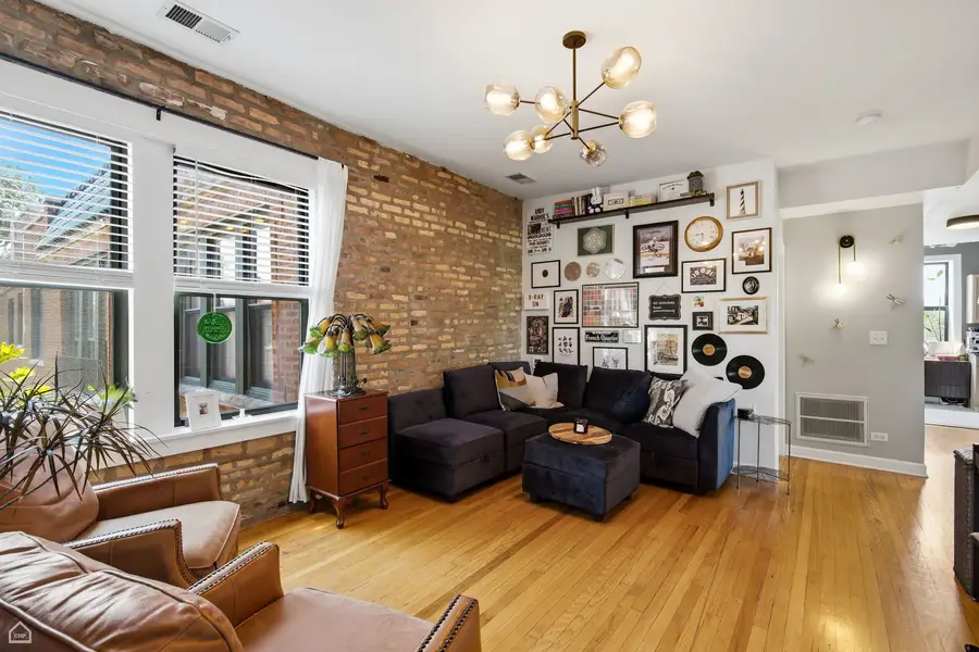 3126 W Carmen Avenue #3, Chicago, IL 60625 - #2